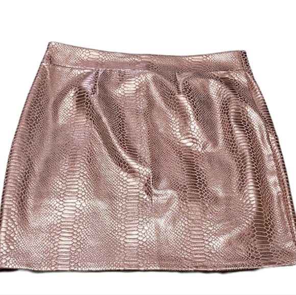 Bebe Snake Print Metallic Pink Mini Skirt w/Slit Large - Picture 6 of 8